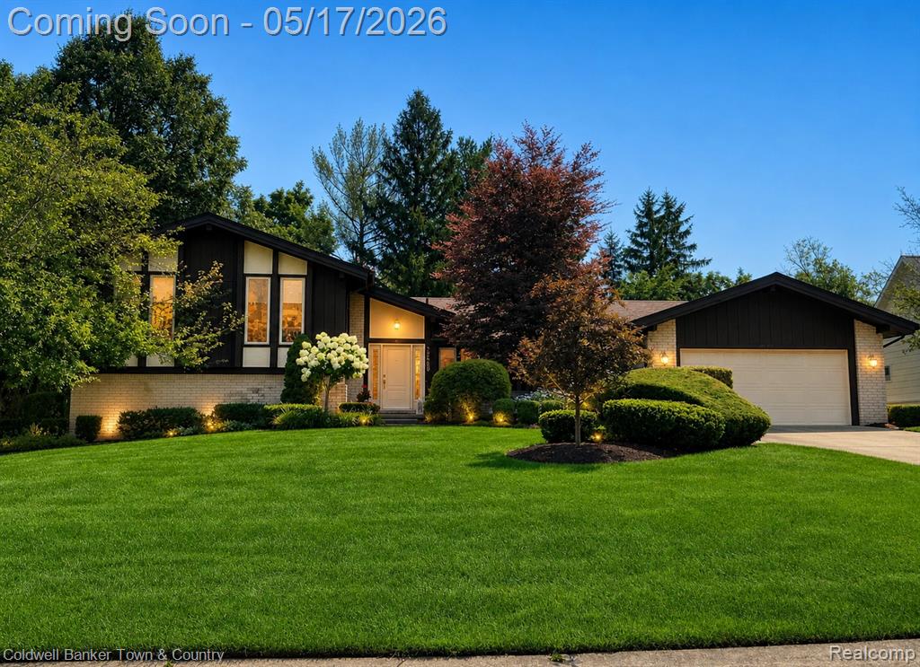 31128 Applewood Lane, Farmington, MI 48331 — front exterior