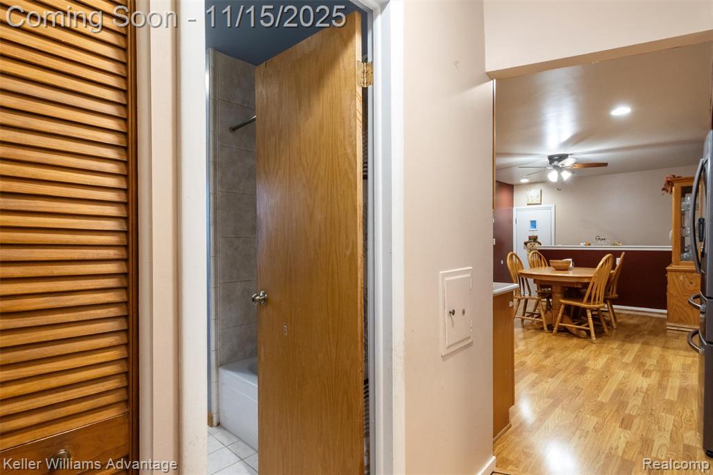 9243 Knolson Street, Livonia, MI 48150 — Photo 10