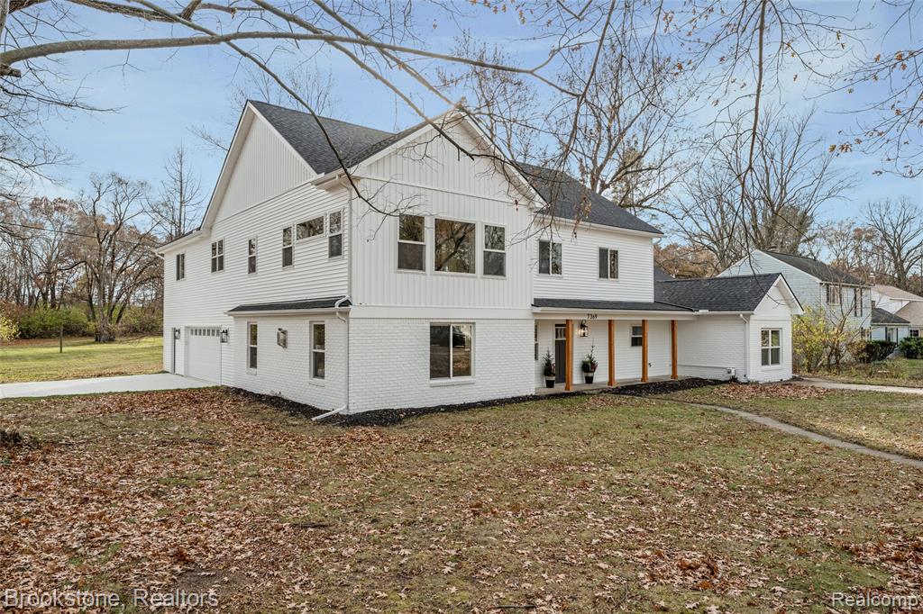 7369 Sweetbriar, West Bloomfield, MI 48324 — Photo 2