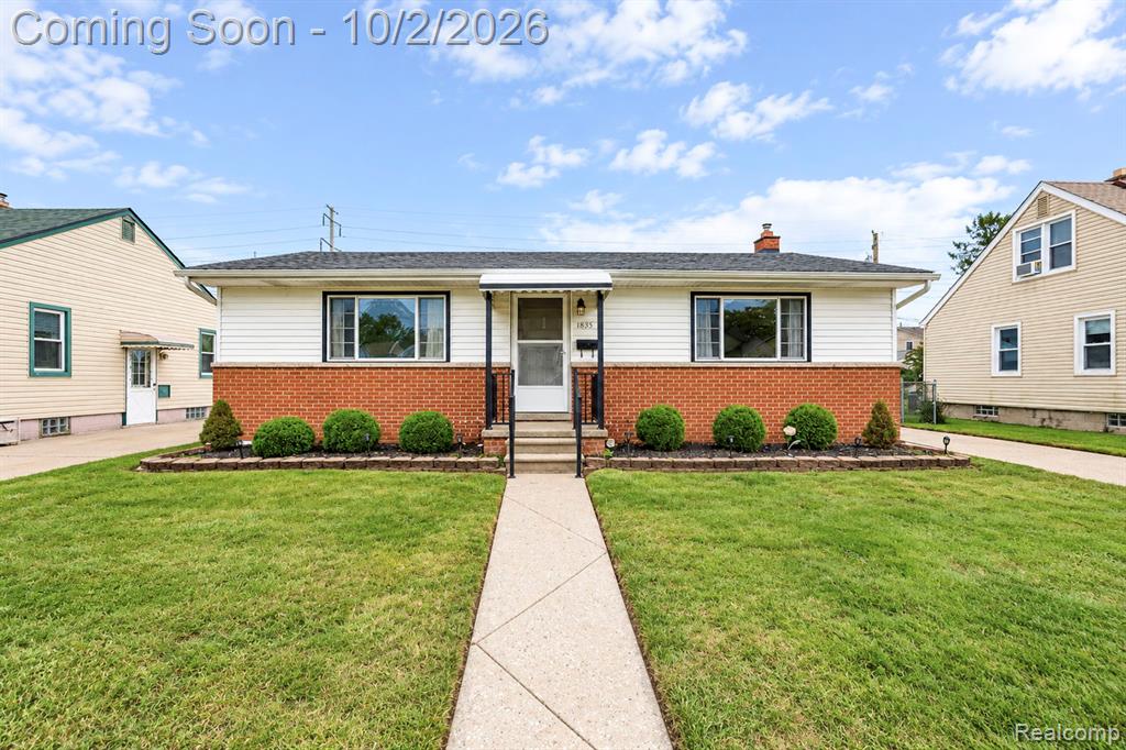 1835 10th Street, Wyandotte, MI 48192