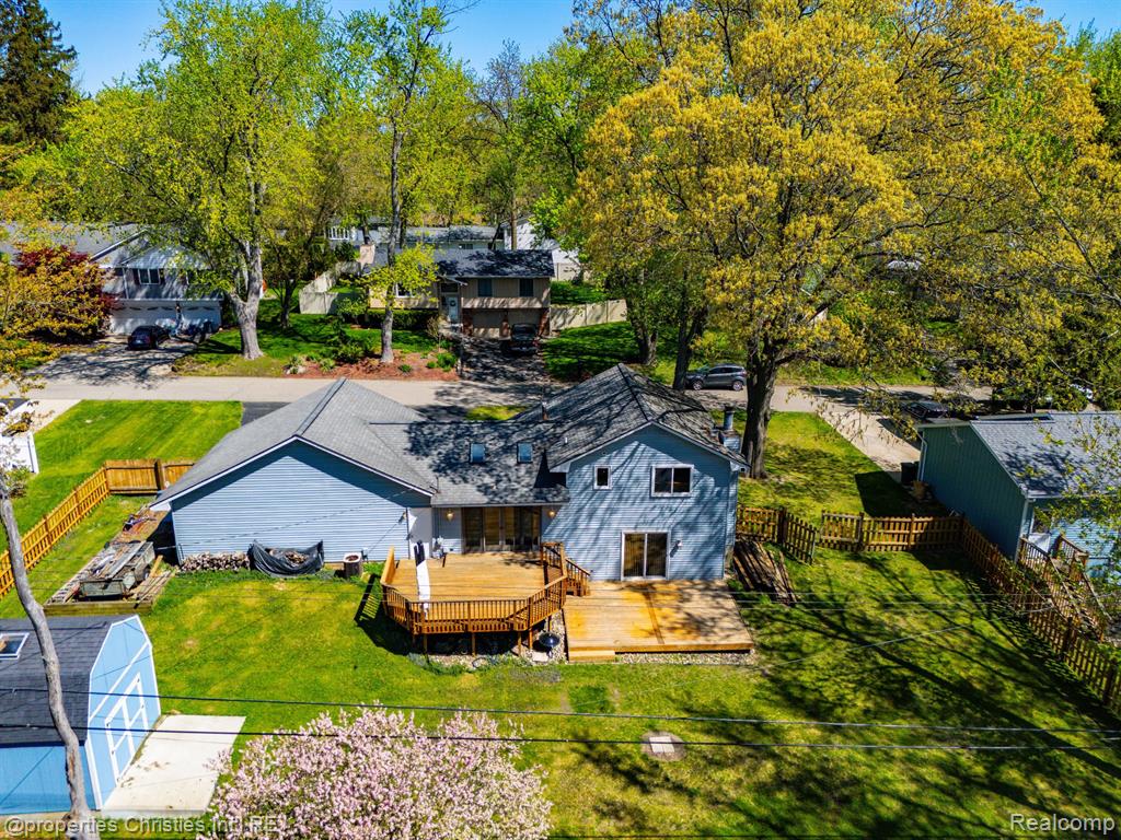 6785 GRASSLAND Avenue, West Bloomfield, MI 48324 — Photo 39