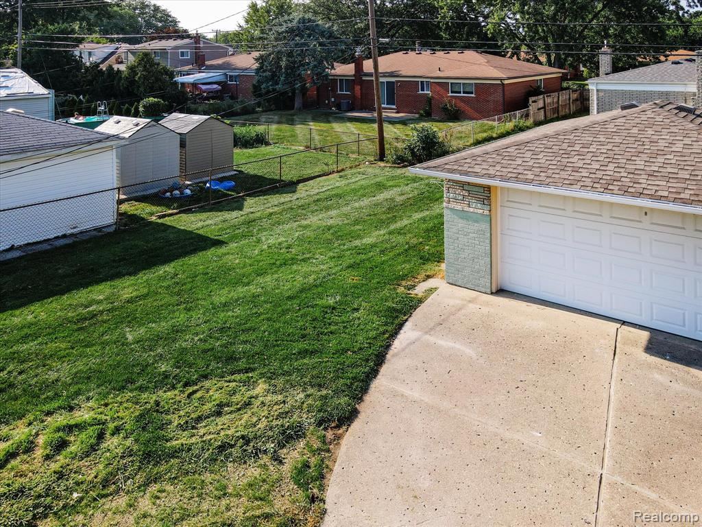 8355 HELEN, Center Line, MI 48015 — Photo 36