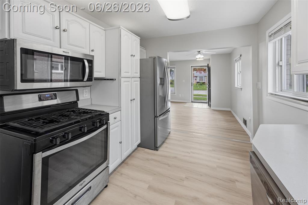 8250 Shari Drive, Westland, MI — Photo 8