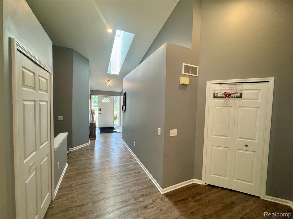 513 River Ridge Drive, Waterford, MI 48327 — Photo 8