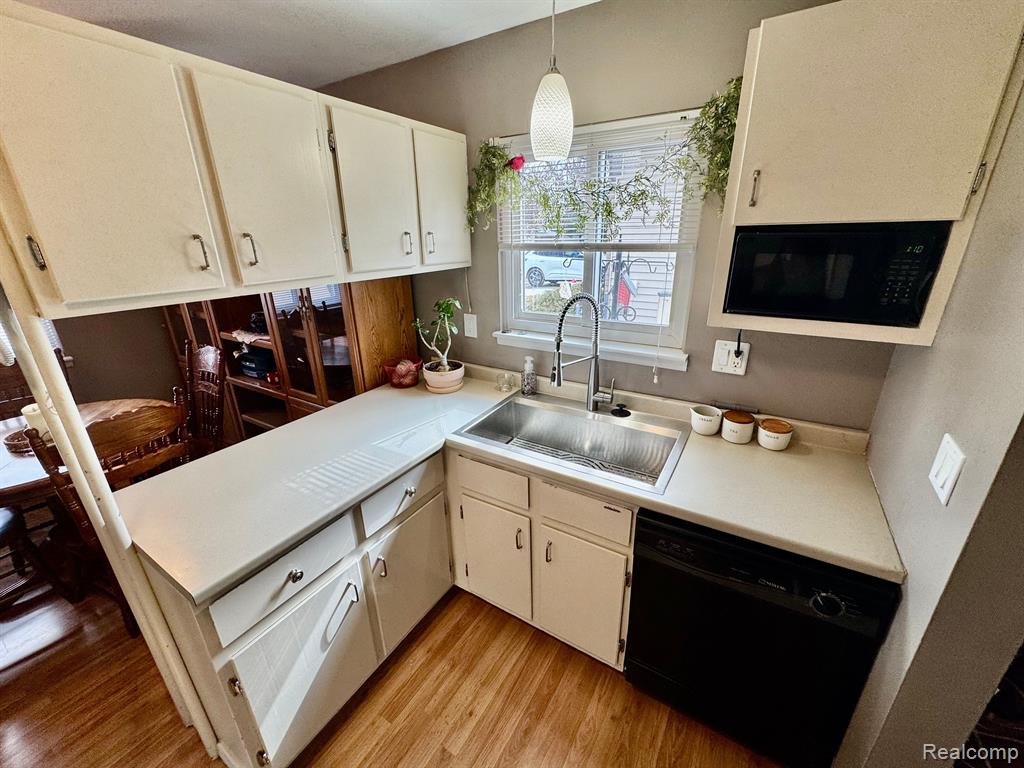 6327 ARTHUR Street, Westland, MI — Photo 10