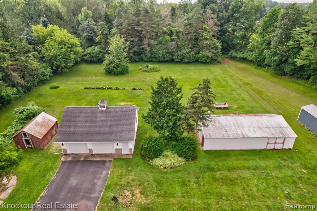 6814 Curtis Road, Bridgeport, MI 48722 — Photo 52