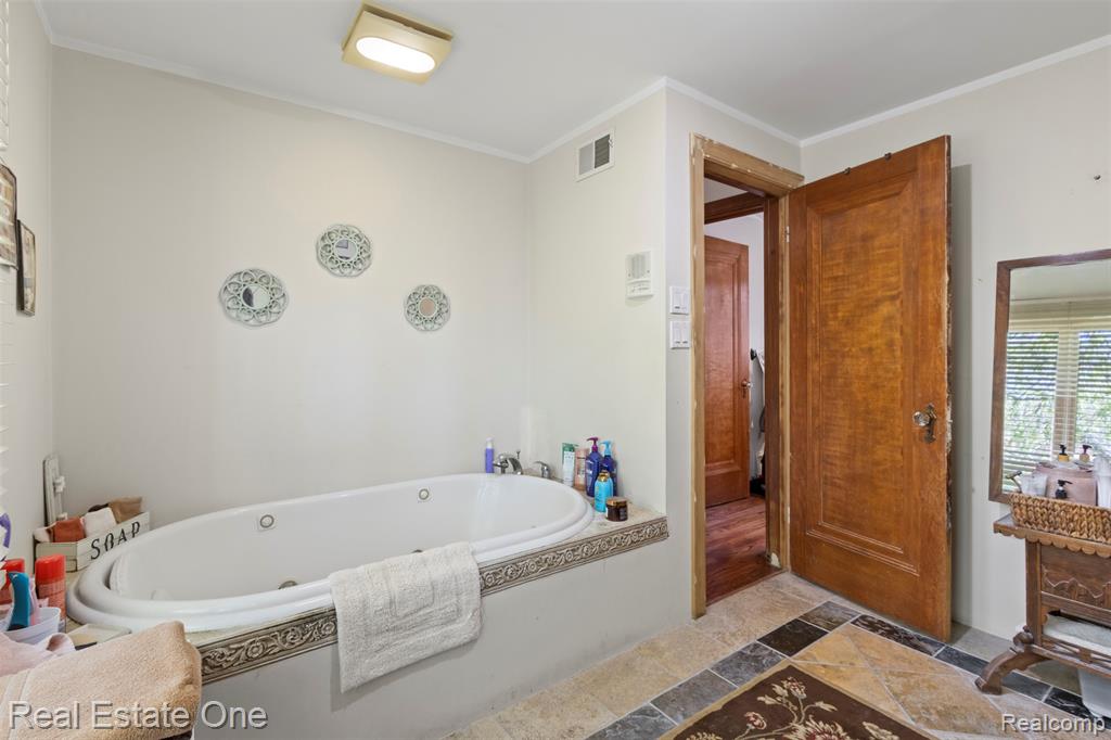 939 S HIGHLAND Street, Dearborn, MI 48124 — Photo 31