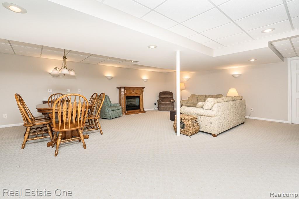 6615 Chatham Circle, Rochester Hills, MI 48306 — Photo 46