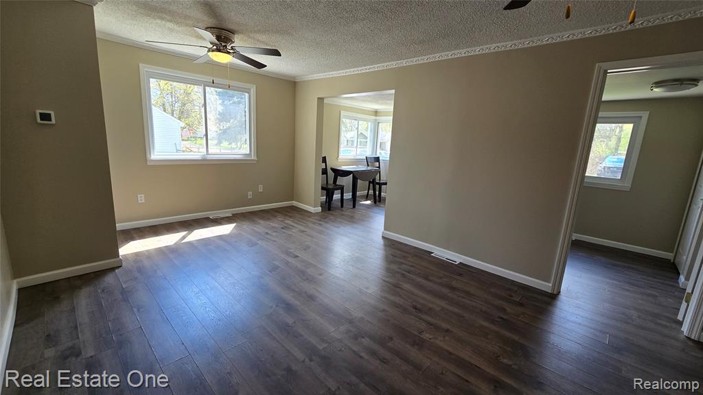 3148 Woodlawn Street, Commerce Twp, MI 48390 — Photo 17