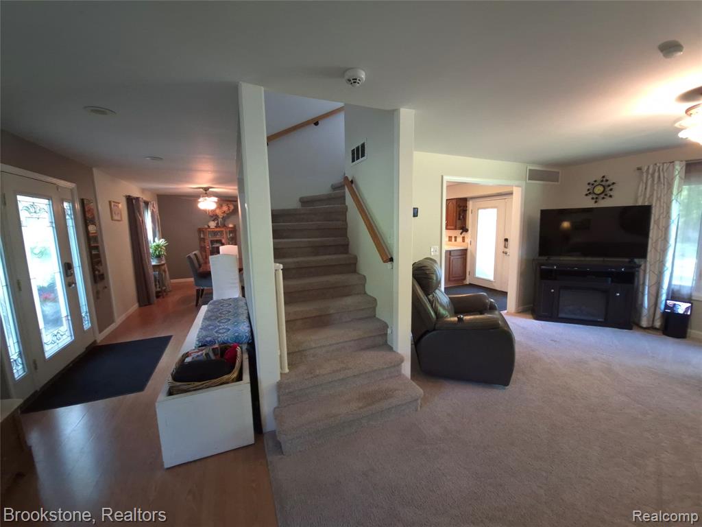 4890 Whipple Lake Road, Clarkston, MI 48348 — Photo 20