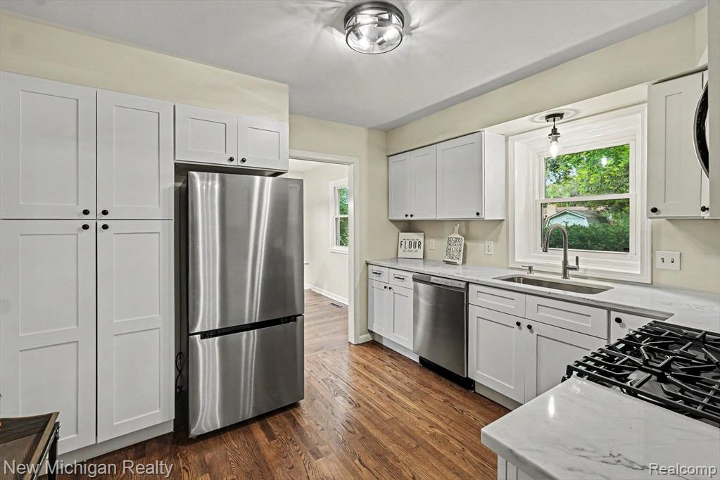 1105 Woodnoll Drive, Flint, MI 48507 — Photo 10