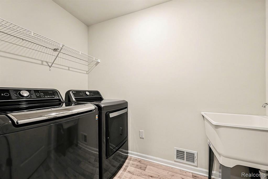 58574 Blackstone Way, South Lyon, MI 48178 — Photo 23
