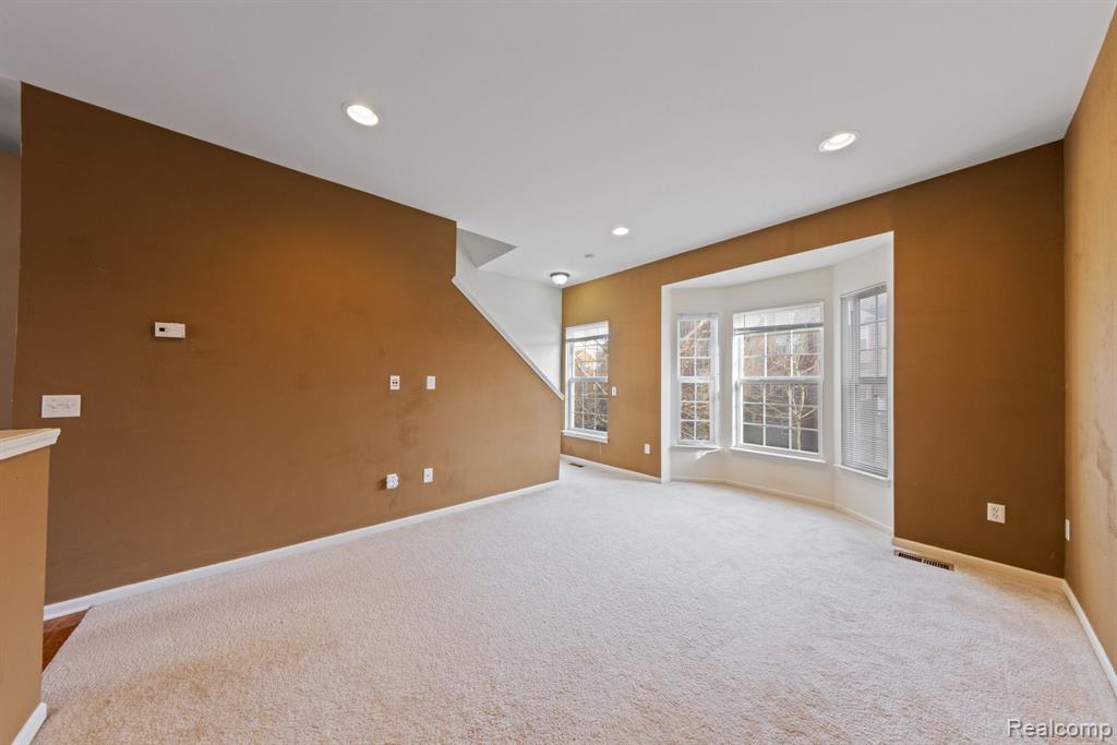 44744 GWINNETT Loop, Novi, MI 48377 — Photo 10
