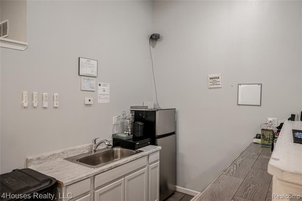 491 S Sanford Street, Pontiac, MI 48341 — Photo 9