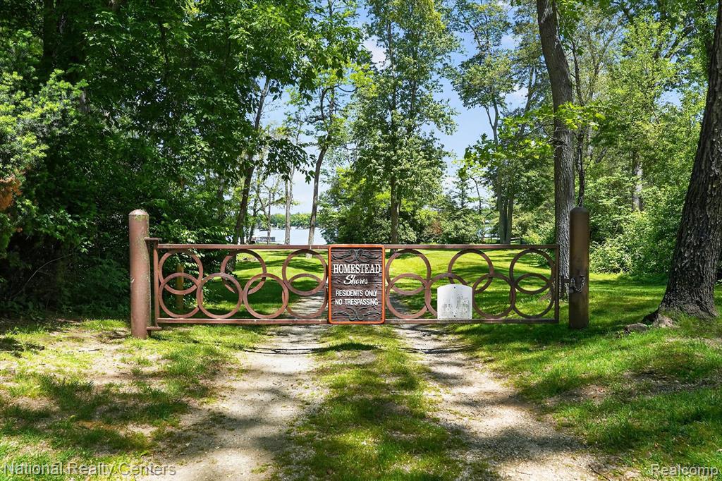 9326 Park Lane, Commerce Twp, MI 48382 — Photo 39