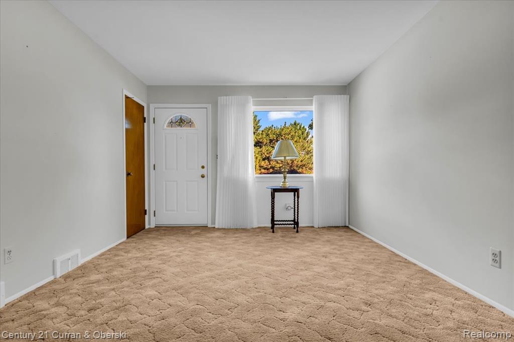 489 River Court, Lincoln Park, MI 48146 — Photo 3