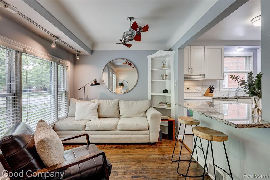 605 HELENE Avenue, Royal Oak, MI 48067 — Photo 11