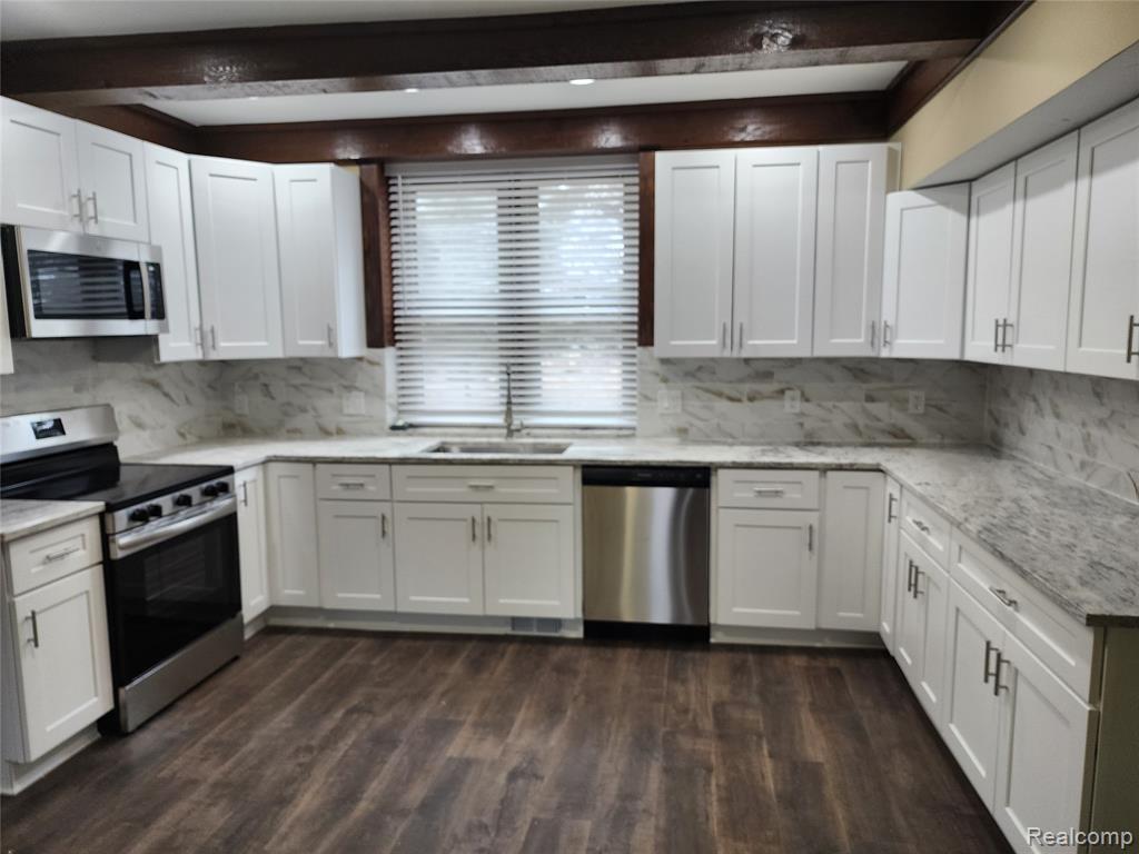 8164 Perry Road, Grand Blanc, MI 48439 — Photo 4