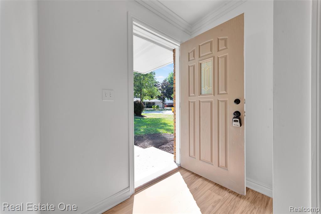 45467 Sterritt Street, Utica, MI 48317 — Photo 11