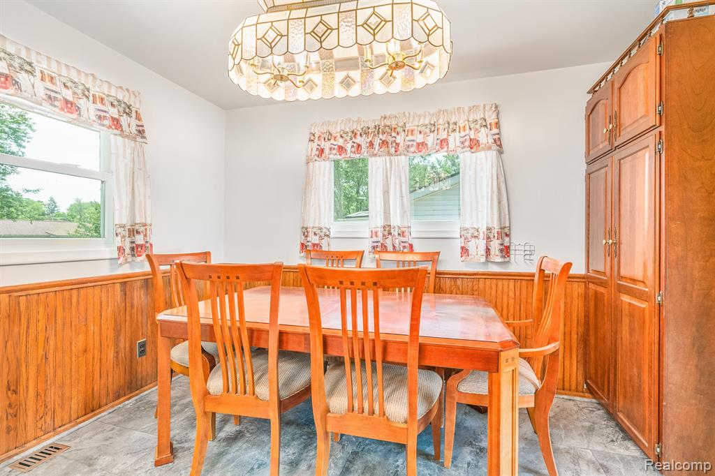 1164 BORGSTROM Avenue, Ypsilanti, MI 48198 — Photo 5