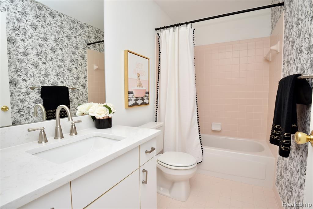 484 Newburne Pointe, 36, Bloomfield Hills, MI 48304 — Photo 11