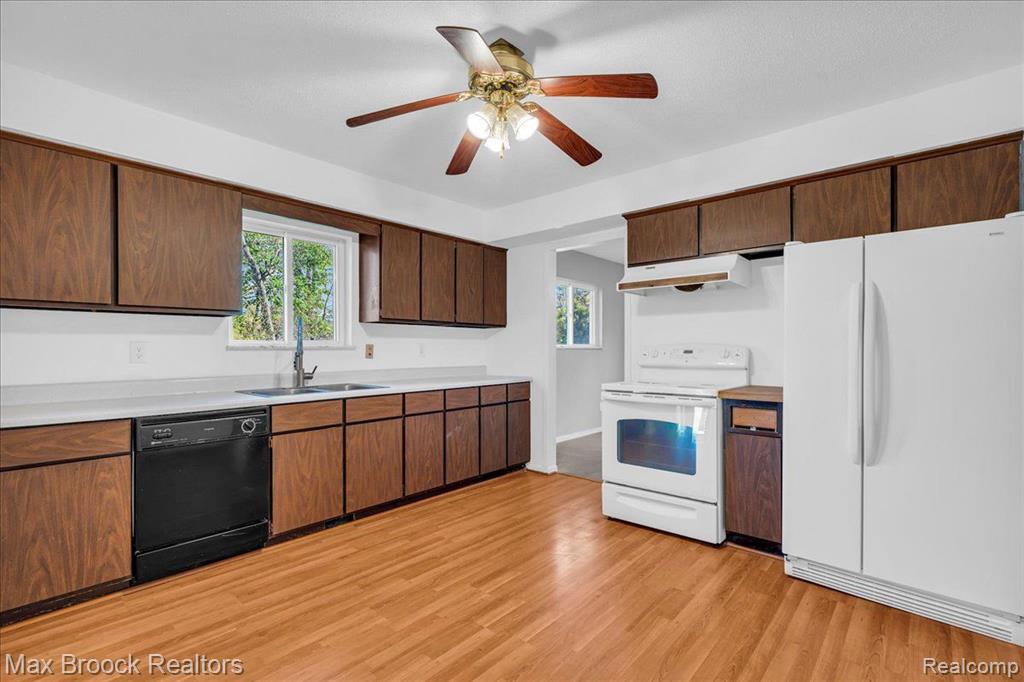 4332 LANETTE Drive, Waterford, MI 48328 — Photo 13