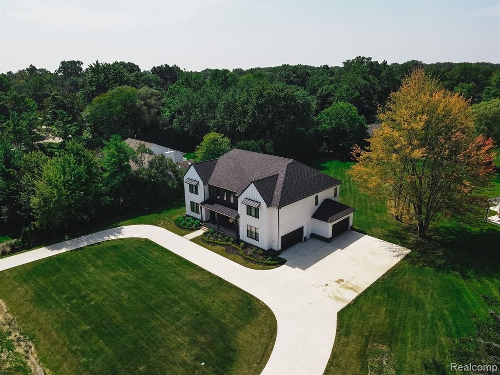 7450 PARKSTONE Lane, Bloomfield Hills, MI 48301 — Photo 74