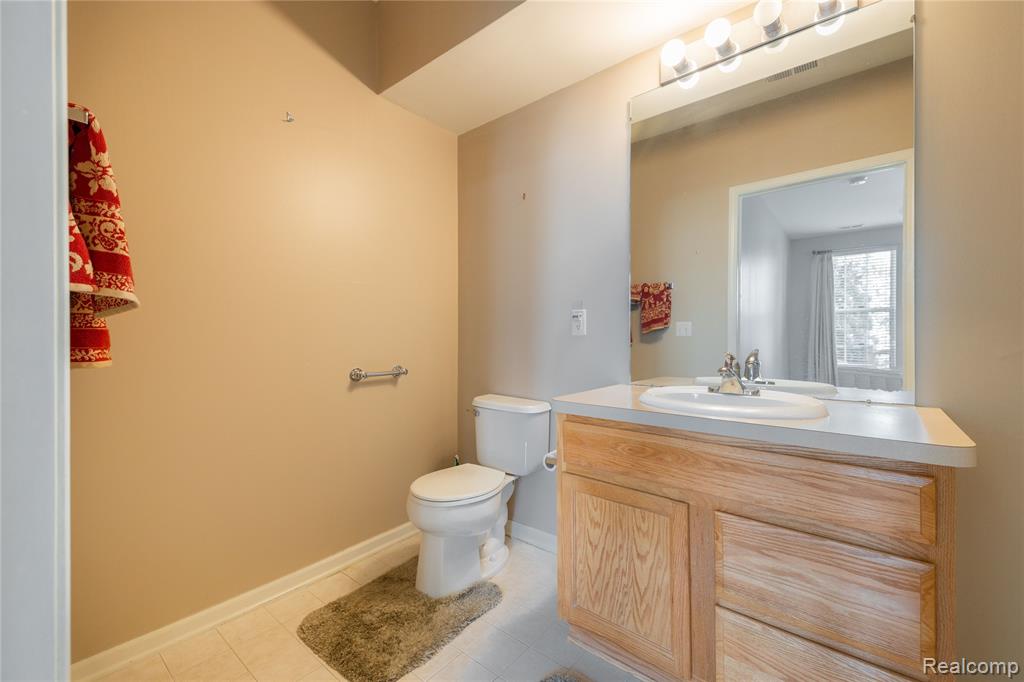 26624 Kirkway Circle, Woodhaven, MI 48183 — Photo 19