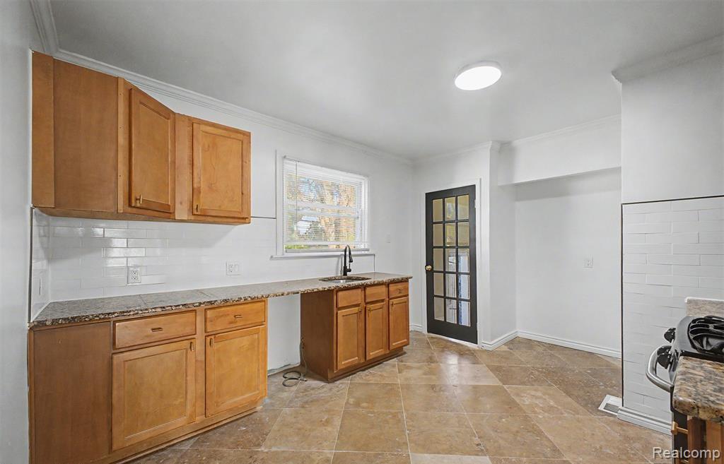 5191 Lonyo Street, Detroit, MI 48210 — Photo 11