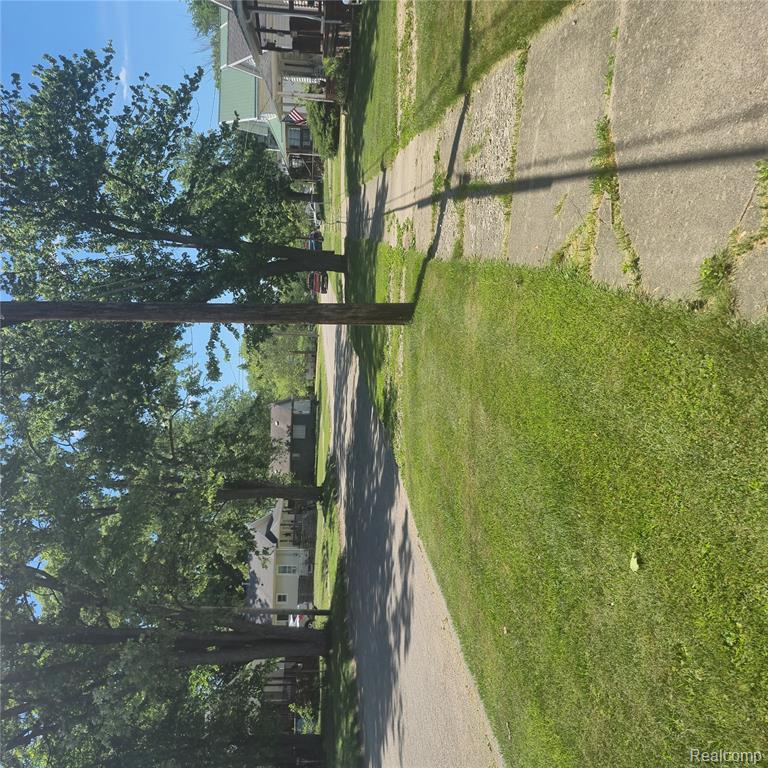 822 Crawford Street, Flint, MI 48507 — Photo 15