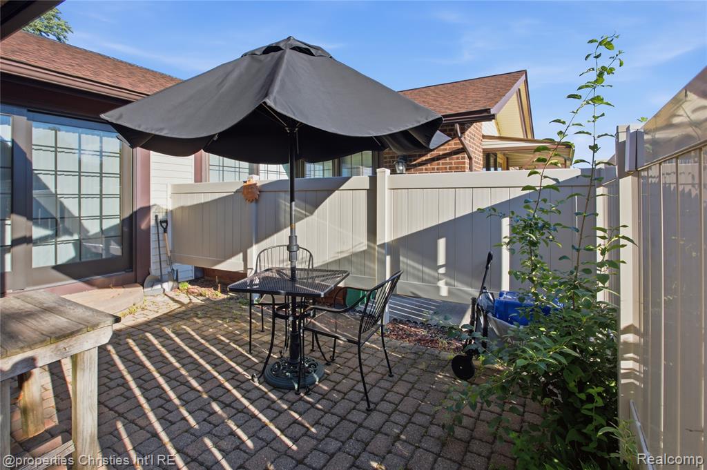 40556 Newport Drive, Plymouth, MI 48170 — Photo 24