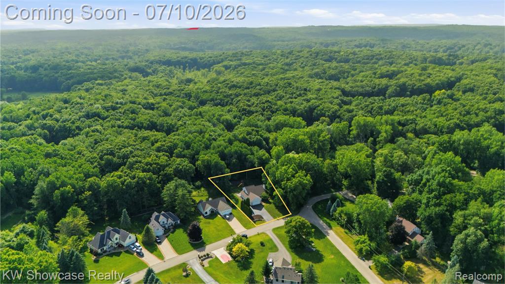 525 Aarons Way, Ortonville, MI 48462 — Photo 2
