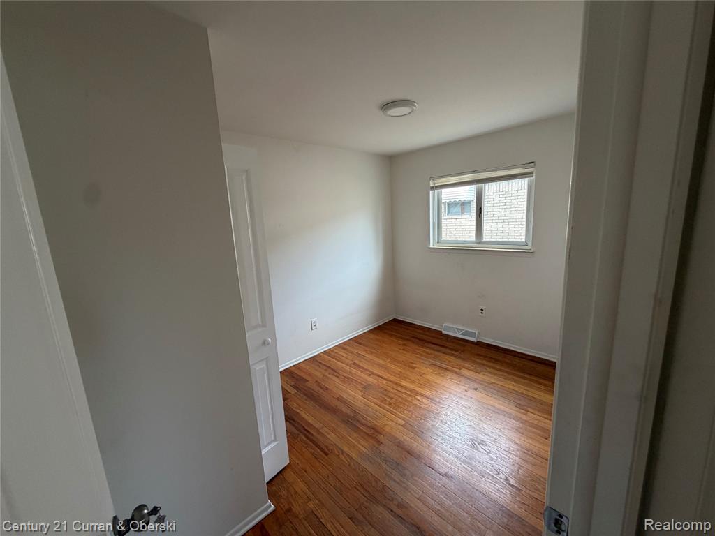 5972 N Gulley Road, Dearborn Heights, MI 48127 — Photo 4
