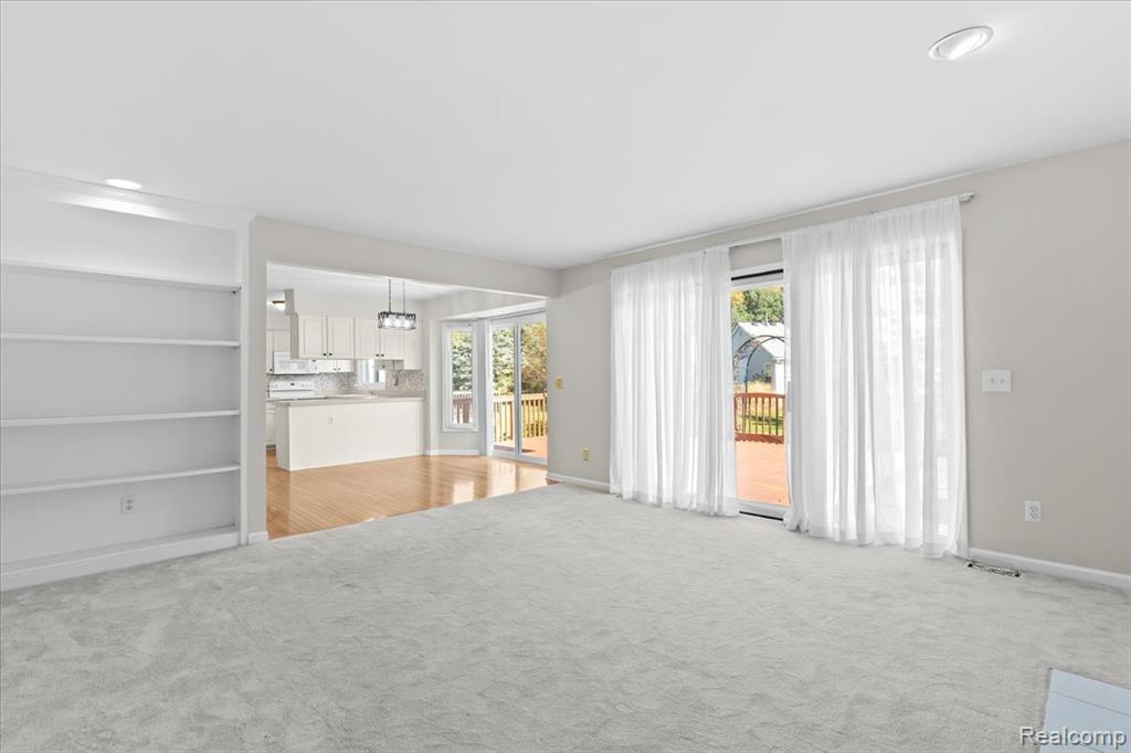 5747 Glen Creek Court, Ann Arbor, MI 48108 — Photo 15