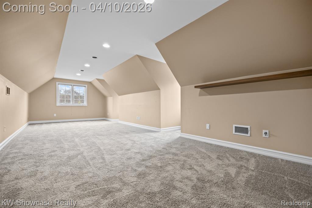 2901 Vero Drive, Highland, MI 48356 — Photo 46
