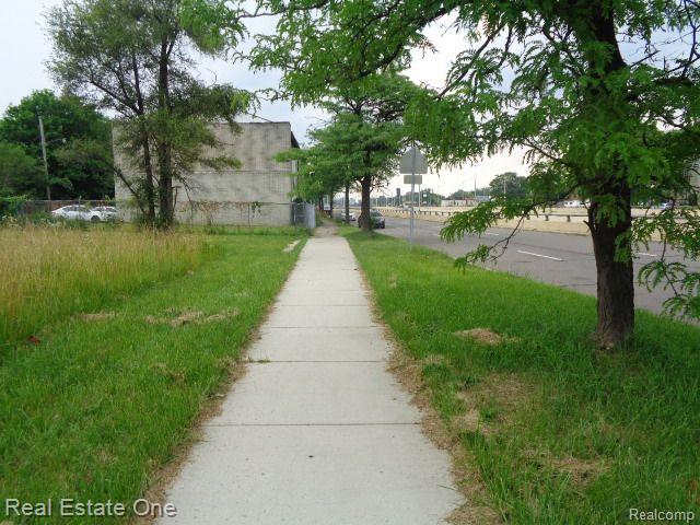 18553 JAMES COUZENS, Detroit, MI 48235 — Photo 8