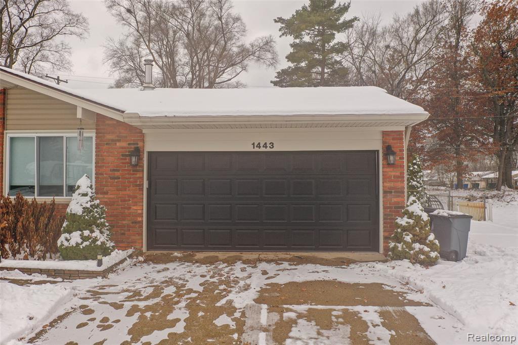 1443 West Drive, Wolverine Lake, MI 48390 — Photo 4
