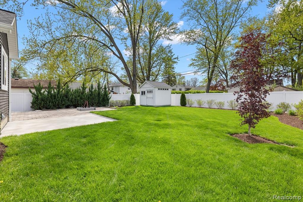 4253 Mandalay Avenue, Royal Oak, MI 48073 — Photo 35