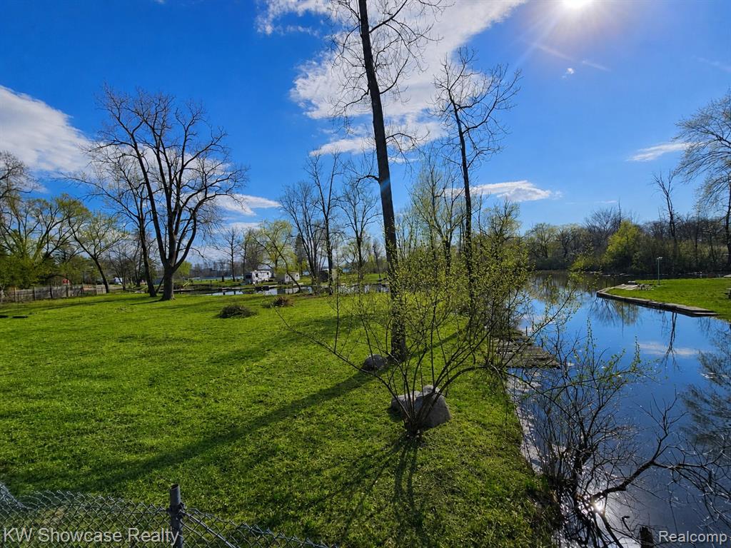 4120 Navarra Court, White Lake, MI 48383 — Photo 5