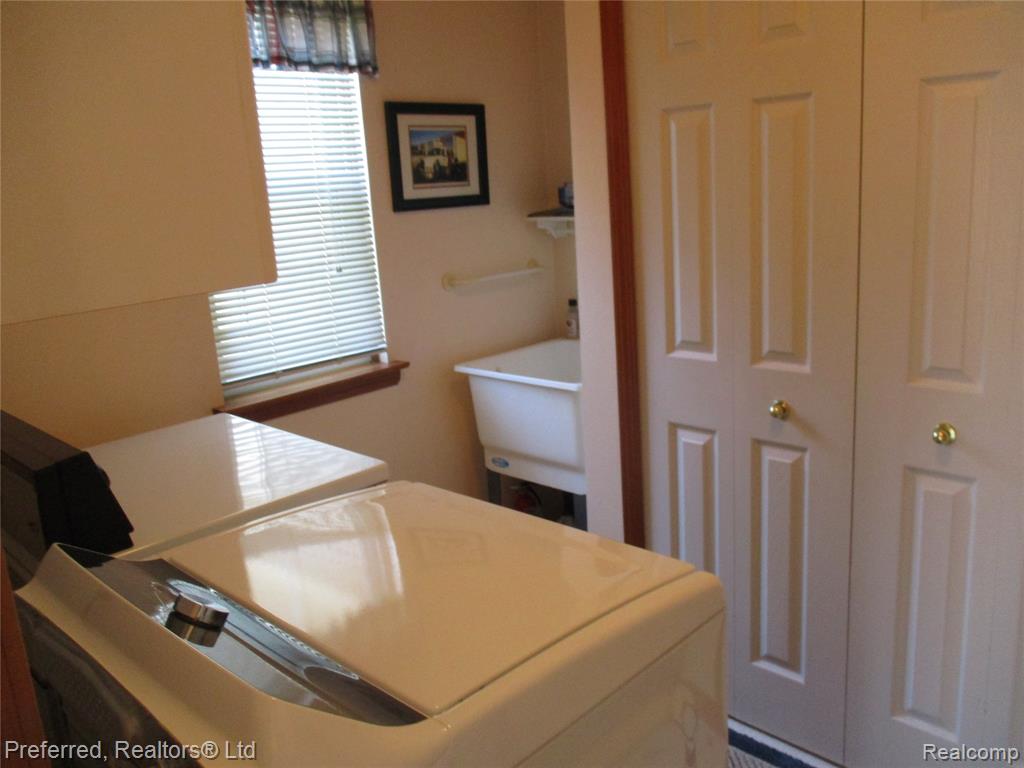 9153 Lakewood Drive, Whitmore Lake, MI 48189 — Photo 19