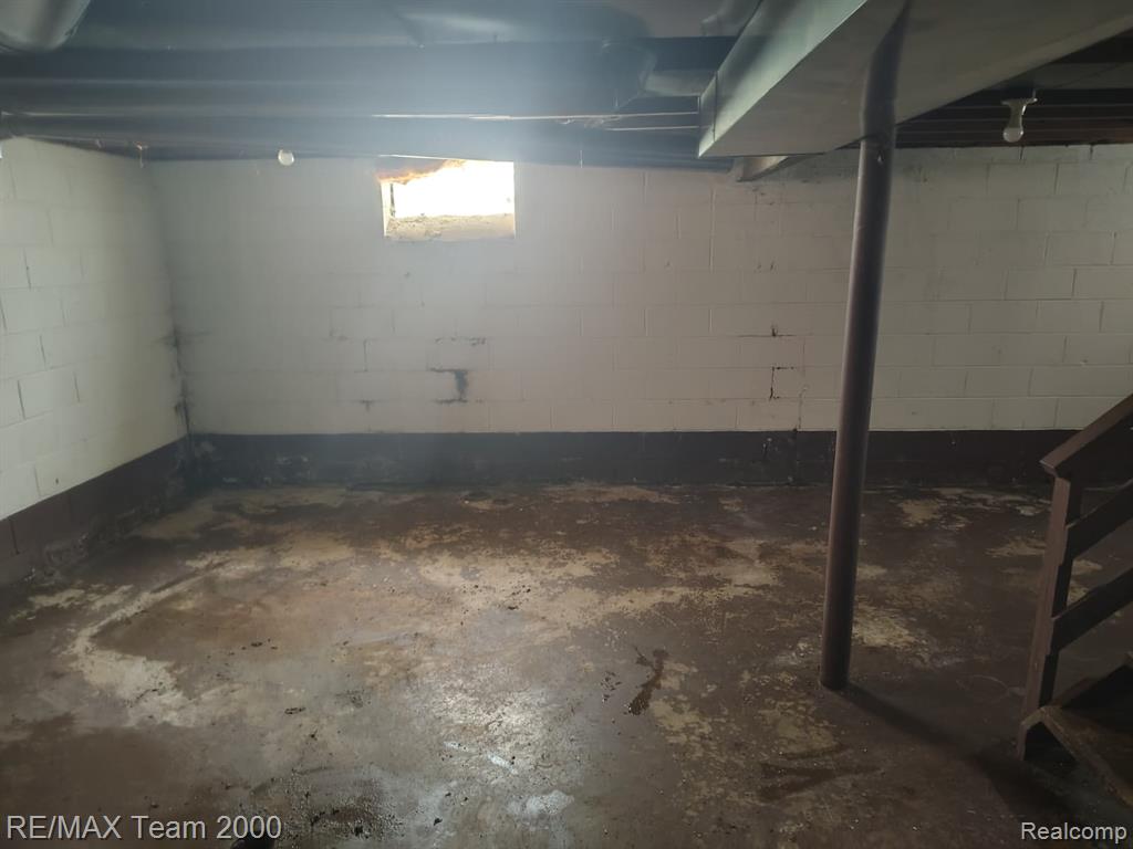 18330 Warwick Street, Detroit, MI 48219 — Photo 27