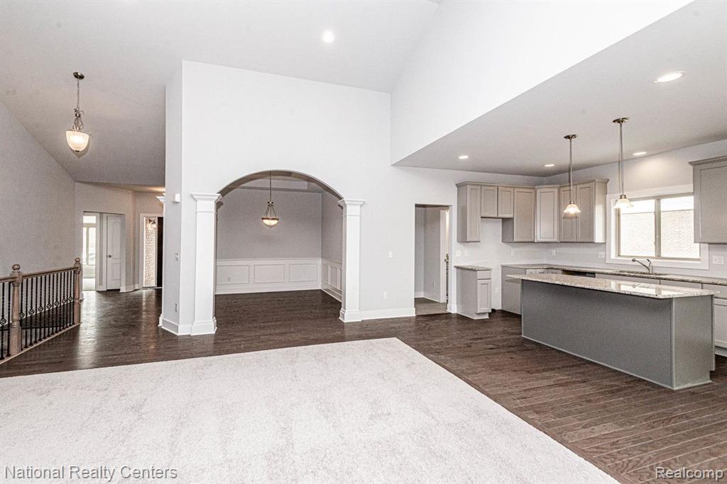 8384 Meadow Creek Drive, Goodrich Vlg, MI — Photo 12