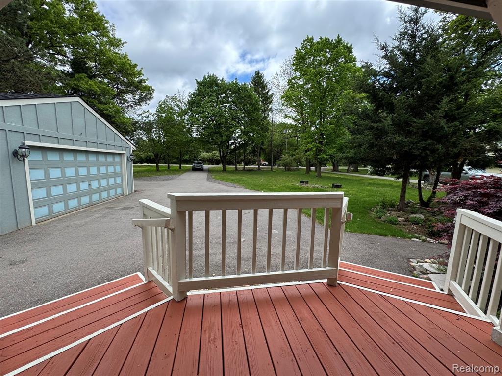 4448 Pleasant Valley Road, Brighton, MI 48114 — Photo 5
