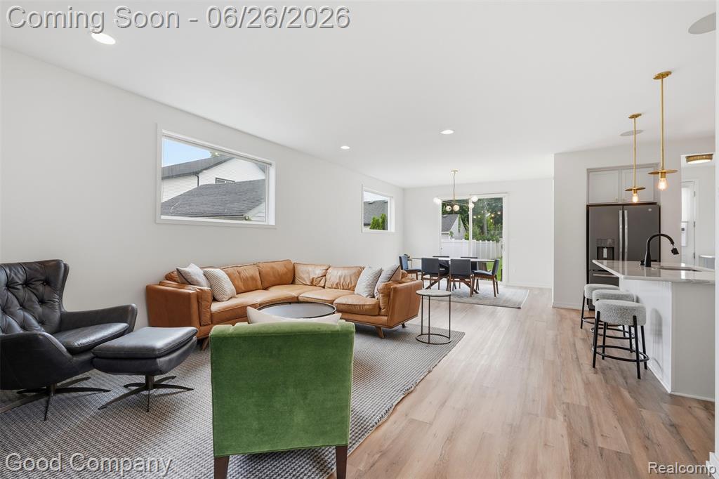 8431 Kenberton Drive, Oak Park, MI 48237 — Photo 13