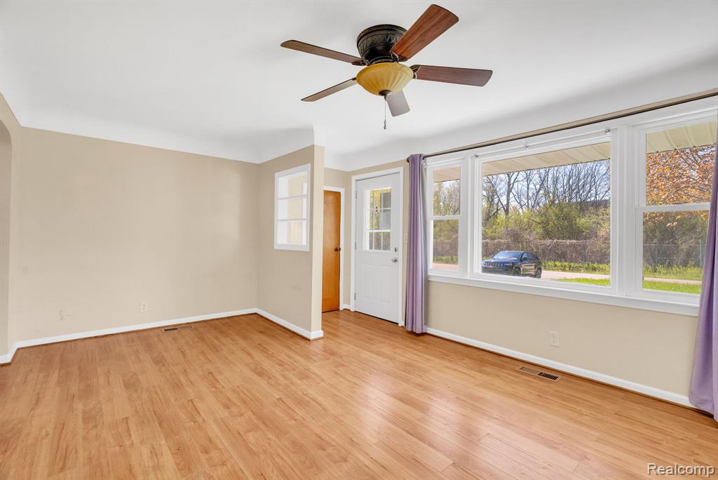 221 Guy Street, Yale, MI 48097 — Photo 7