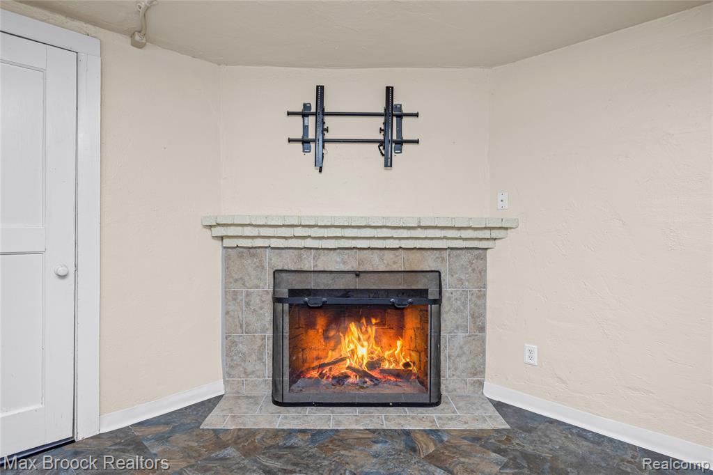 75 Hillsdale Road, Bloomfield Hills, MI 48302 — Photo 54