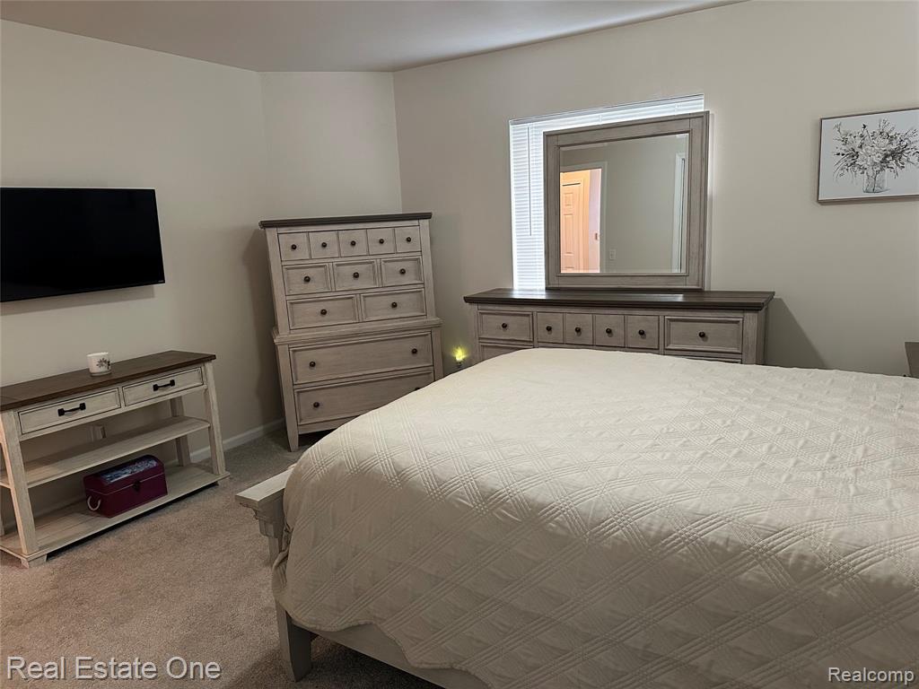 1429 Sherwood Forest Court, Waterford, MI 48327 — Photo 8