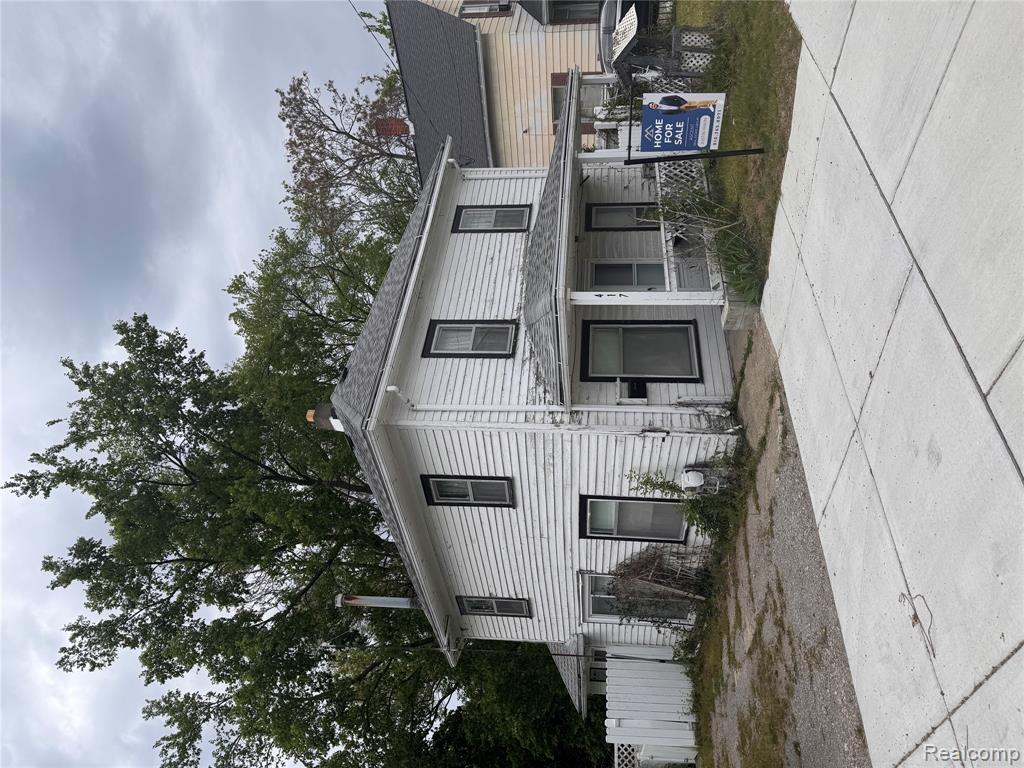 417 N Mill Street, Clio, MI 48420 — front exterior