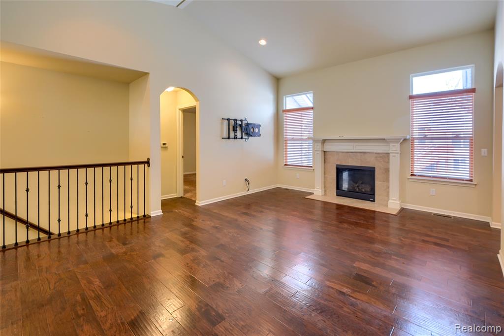 4503 Cross Creek Boulevard, Burton, MI 48509 — Photo 8
