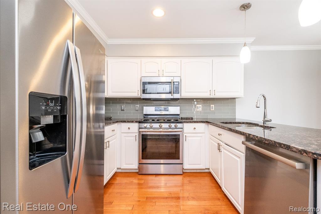 6534 RED CEDAR Lane, West Bloomfield, MI 48324 — Photo 15